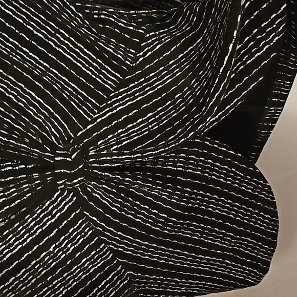 Vintage La Nuit Long Sleeve  Top Sz L Black with  Silver wave embellishments - Picture 3 of 7